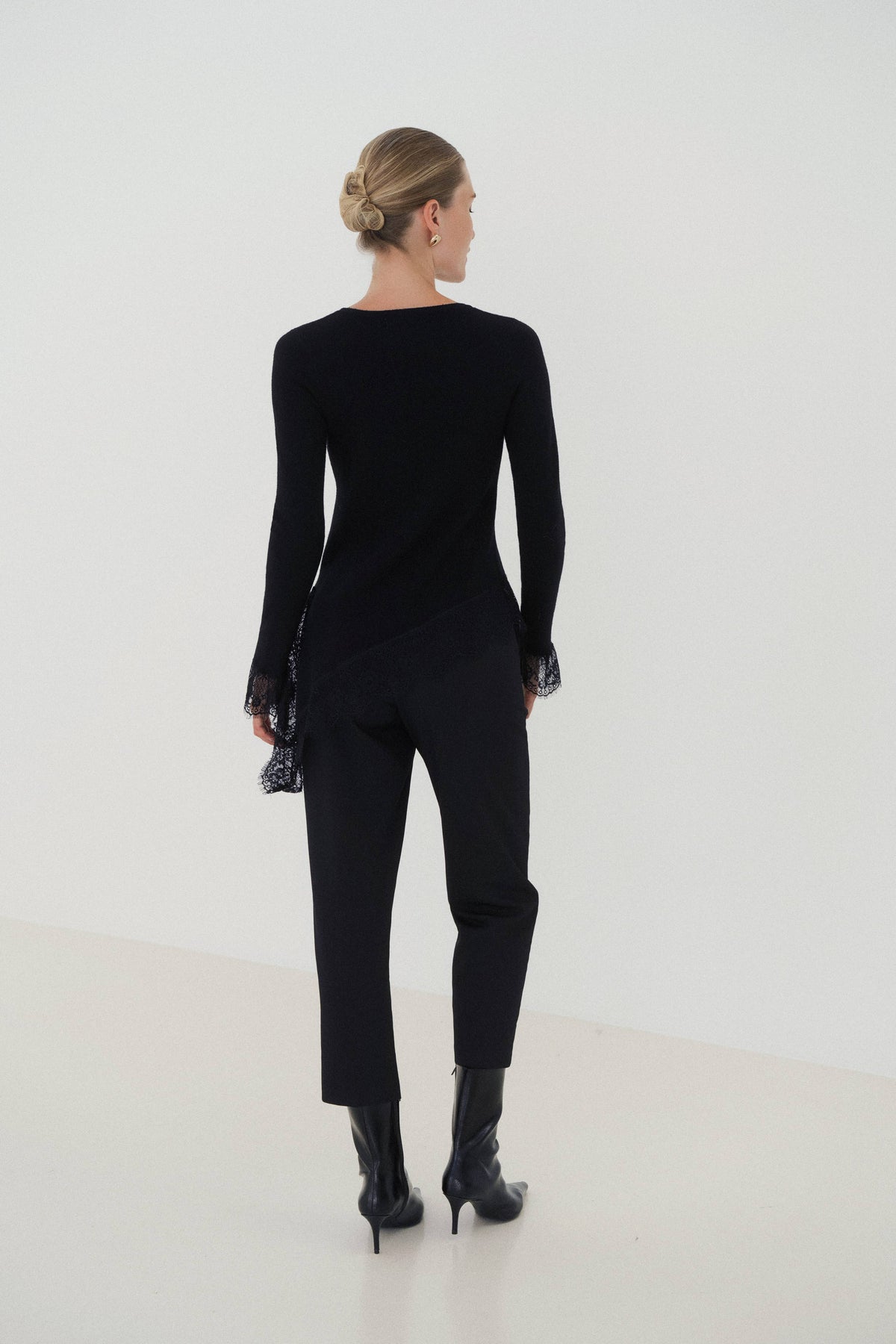 LULUMARY ASYMMETRIC SWEATER Paita