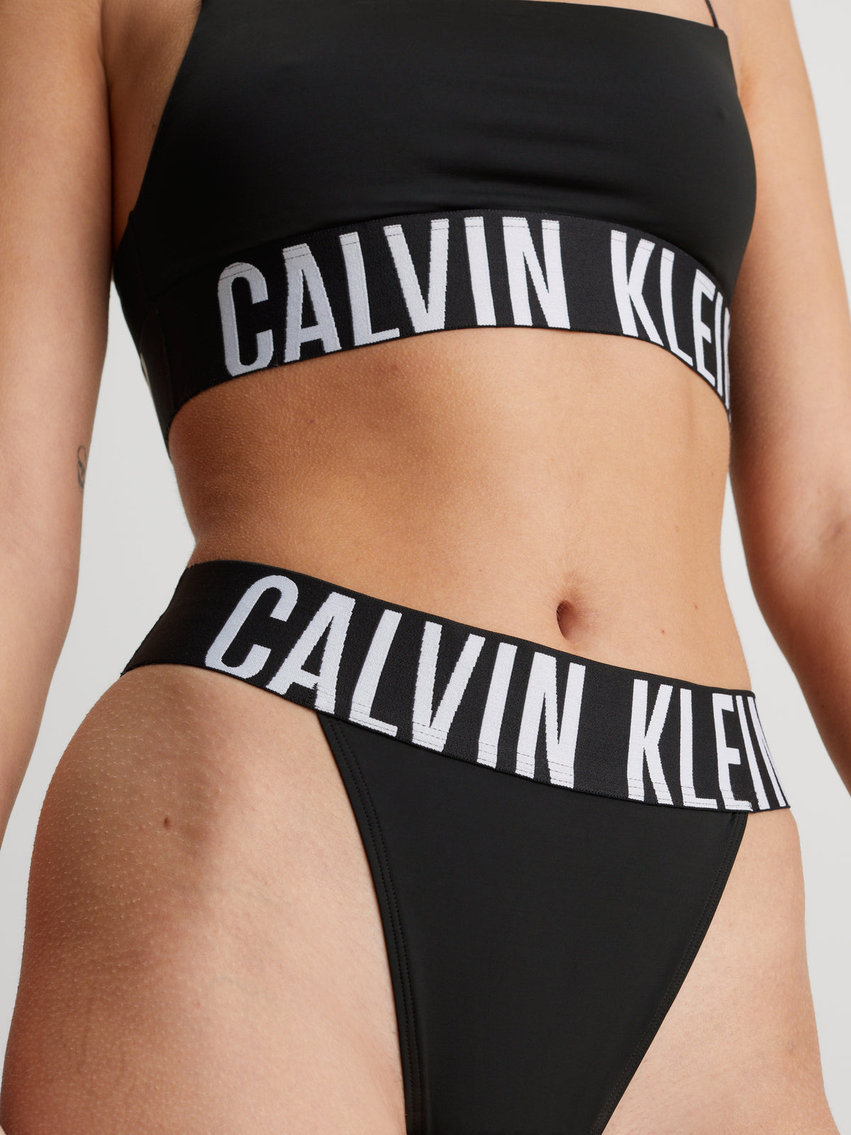 CALVIN KLEIN HIGH LEG THONG Alushousut
