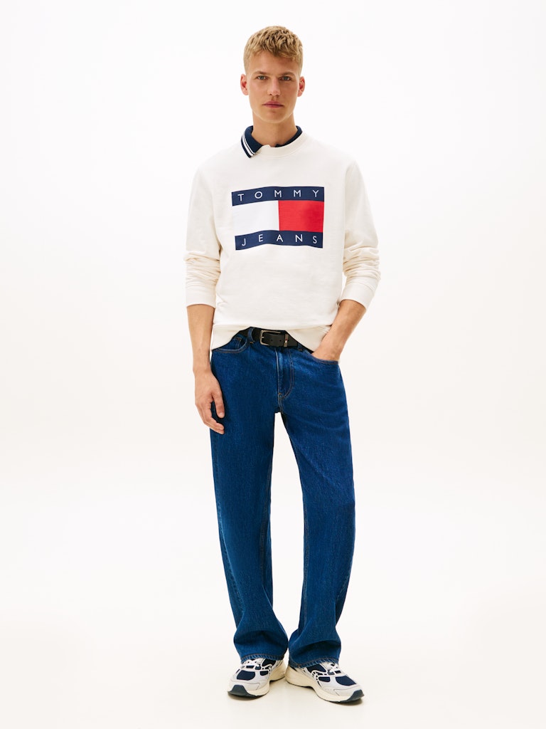 TJM REG BIG FLAG CNECK EXT Collegepaita