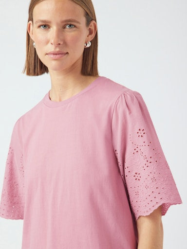 YASLEX SS TOP W. EMB SLEEVES Paita