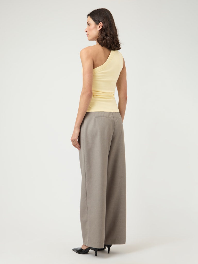 YASVENICE ONE SHOULDER TOP Toppi